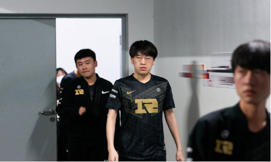 展充满信心 展充满信心