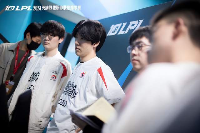 我们可以看 我们可以看