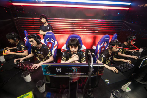 让系列赛悬 让系列赛悬