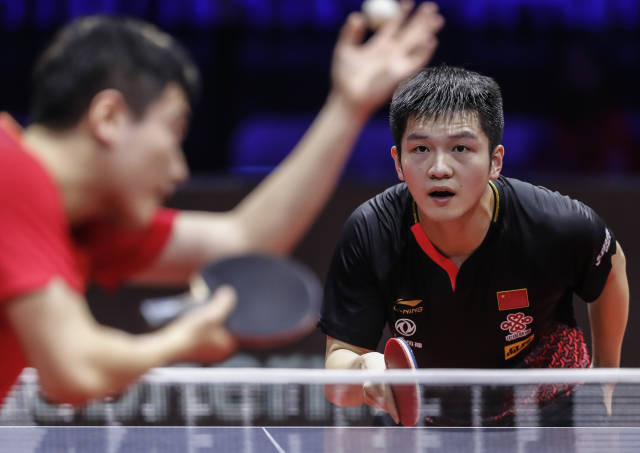 手的情况下 手的情况下